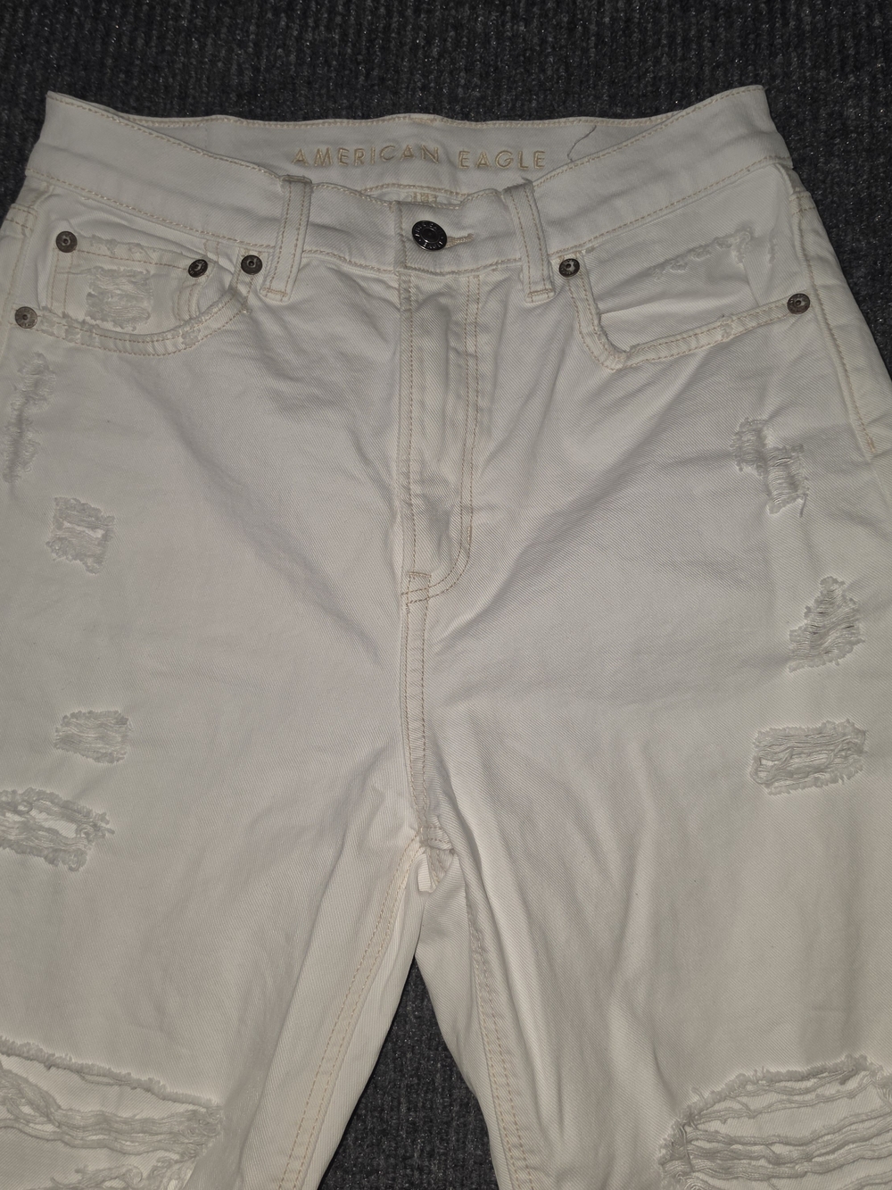 American Eagle White Denim Jeans with Copper Hardware - Picture 2 of 10